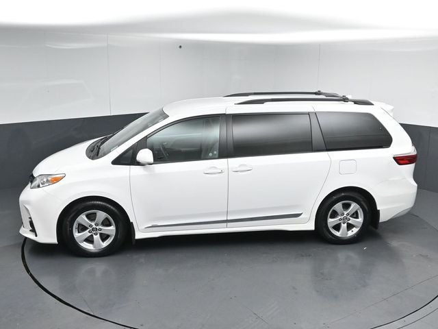 2018 Toyota Sienna LE 7 Passenger