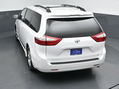 2018 Toyota Sienna LE 7 Passenger