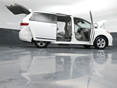 2018 Toyota Sienna LE 7 Passenger