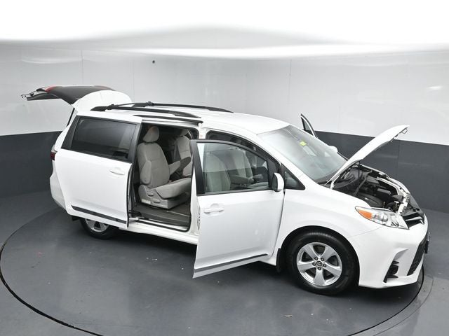 2018 Toyota Sienna LE 7 Passenger
