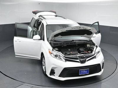 2018 Toyota Sienna LE 7 Passenger