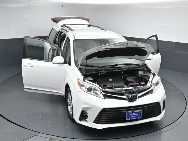 2018 Toyota Sienna LE 7 Passenger