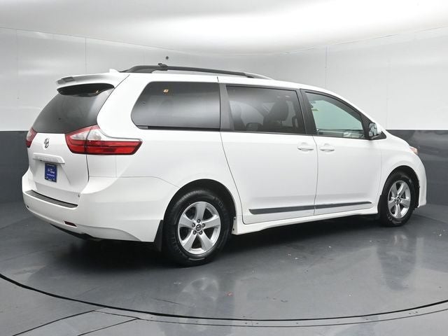 2018 Toyota Sienna LE 7 Passenger