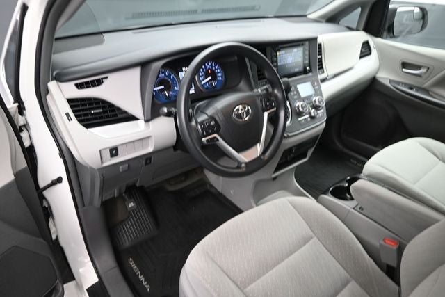 2018 Toyota Sienna LE 7 Passenger