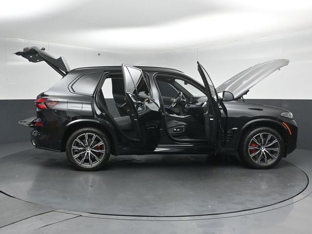 2025 BMW X5 xDrive40i M Sport