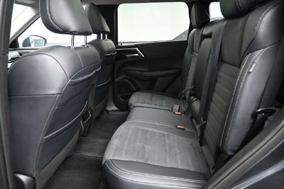2025 Mitsubishi Outlander PHEV SE