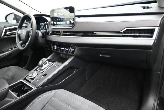 2025 Mitsubishi Outlander PHEV SE