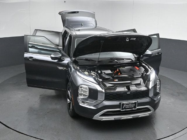 2025 Mitsubishi Outlander PHEV SE