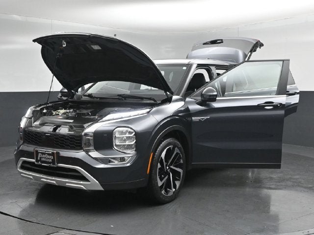 2025 Mitsubishi Outlander PHEV SE