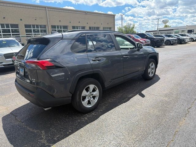 2020 Toyota RAV4 XLE