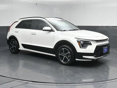 2025 Kia Niro SX