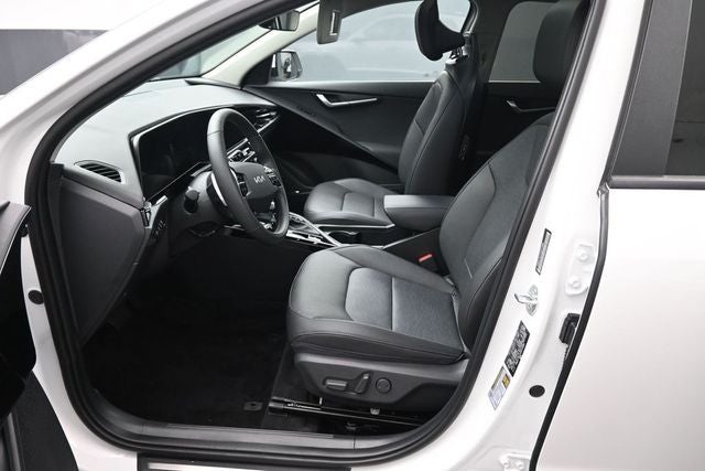 2025 Kia Niro SX