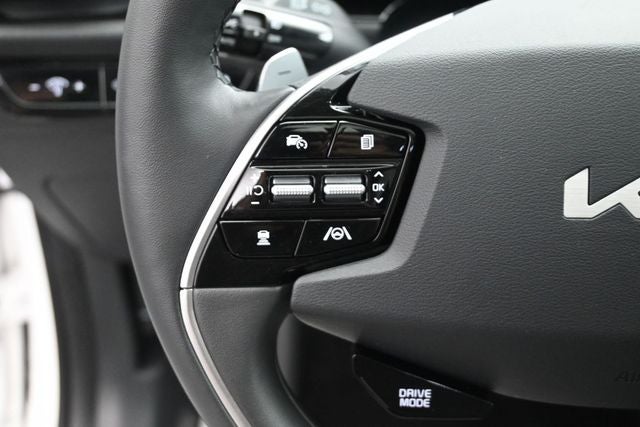 2025 Kia Niro SX