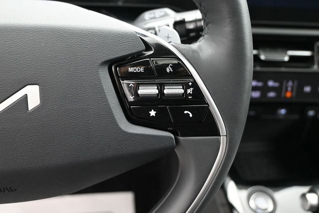 2025 Kia Niro SX