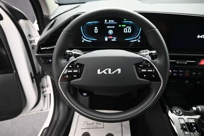 2025 Kia Niro SX