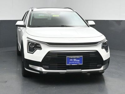 2025 Kia Niro SX