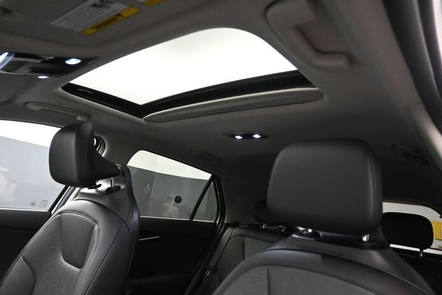 2025 Kia Niro SX