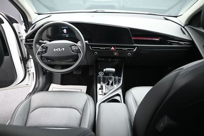 2025 Kia Niro SX