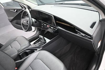 2025 Kia Niro SX