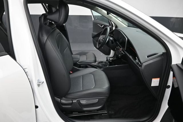2025 Kia Niro SX