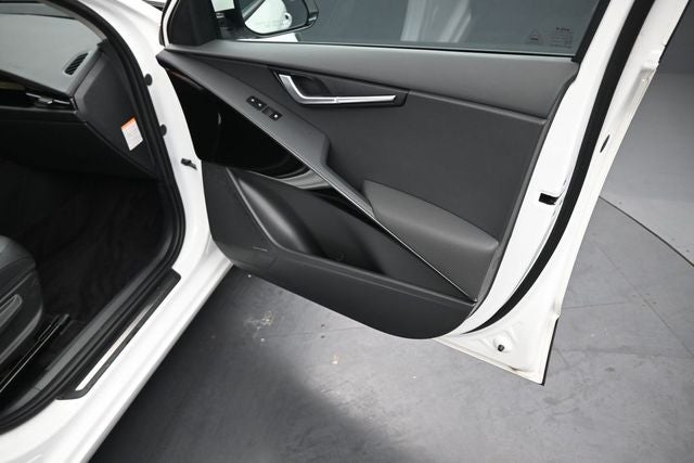 2025 Kia Niro SX