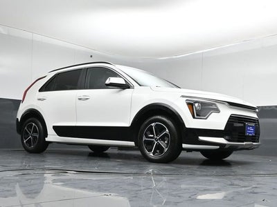 2025 Kia Niro SX