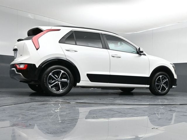 2025 Kia Niro SX