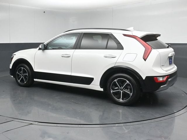 2025 Kia Niro SX