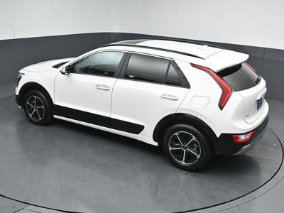 2025 Kia Niro SX