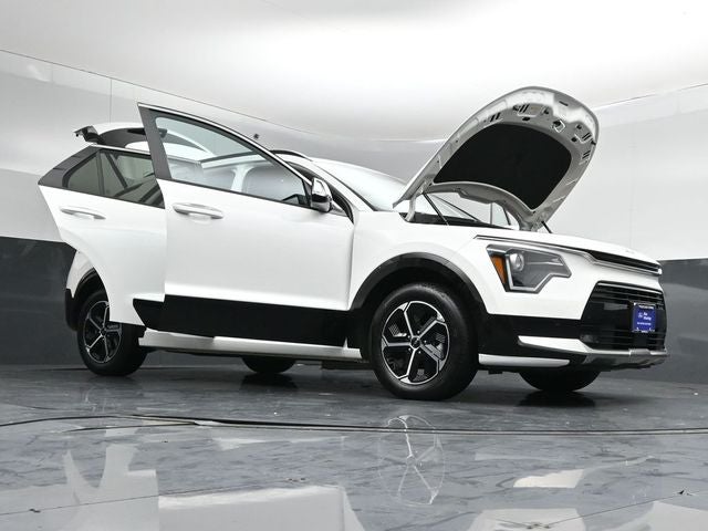 2025 Kia Niro SX