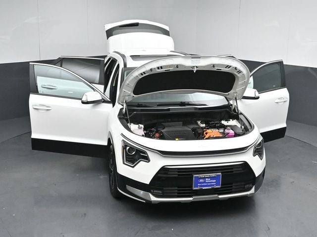 2025 Kia Niro SX