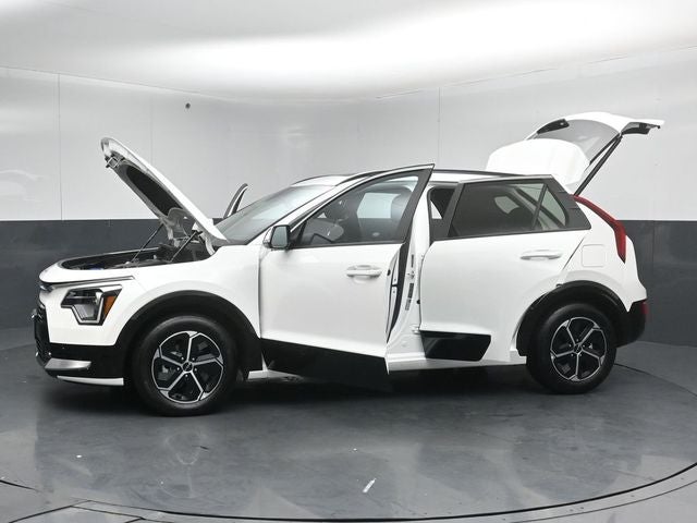 2025 Kia Niro SX