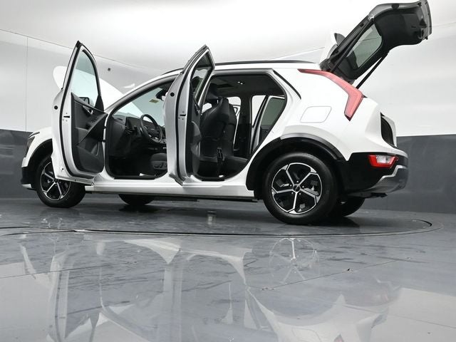2025 Kia Niro SX