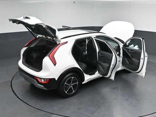 2025 Kia Niro SX