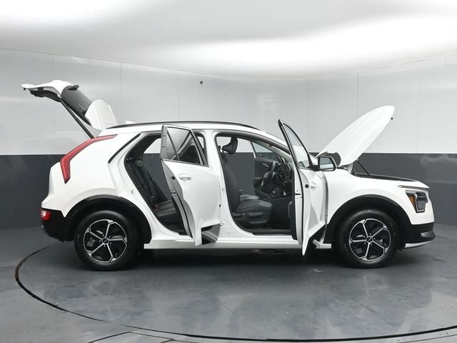 2025 Kia Niro SX