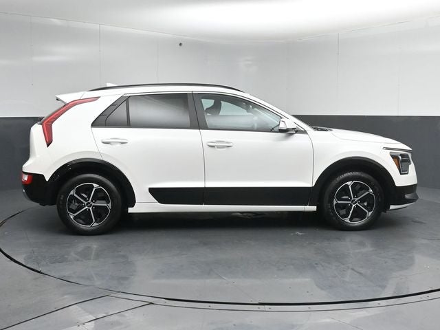 2025 Kia Niro SX
