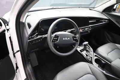 2025 Kia Niro SX