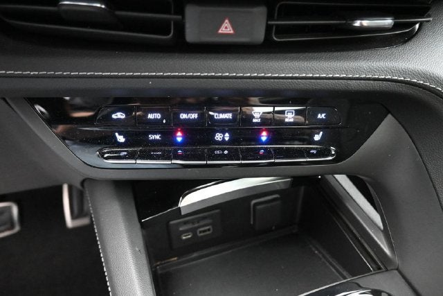 2023 Buick Envision Essence Sport Touring Tech