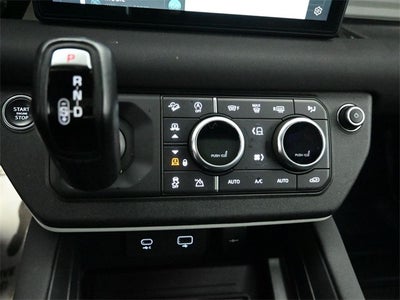 2022 Land Rover Defender 110 SE