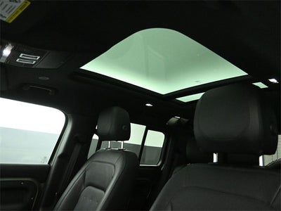 2022 Land Rover Defender 110 SE