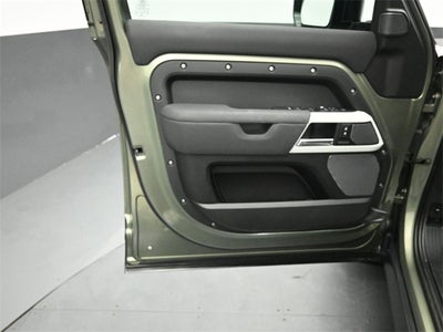 2022 Land Rover Defender 110 SE