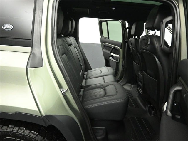 2022 Land Rover Defender 110 SE