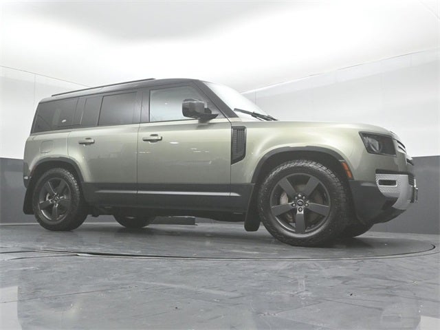 2022 Land Rover Defender 110 SE