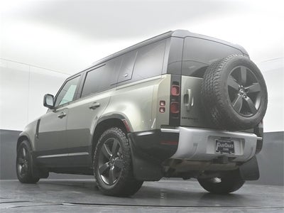 2022 Land Rover Defender 110 SE