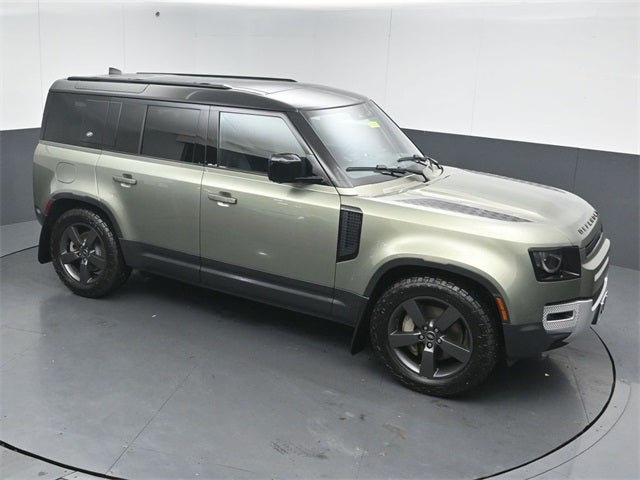 2022 Land Rover Defender 110 SE