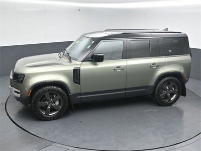 2022 Land Rover Defender 110 SE