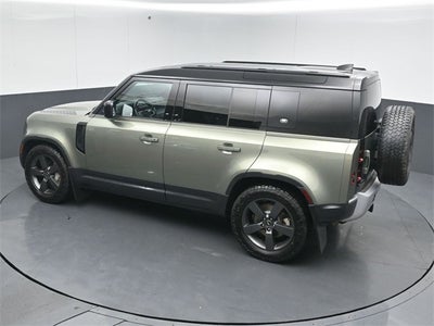 2022 Land Rover Defender 110 SE