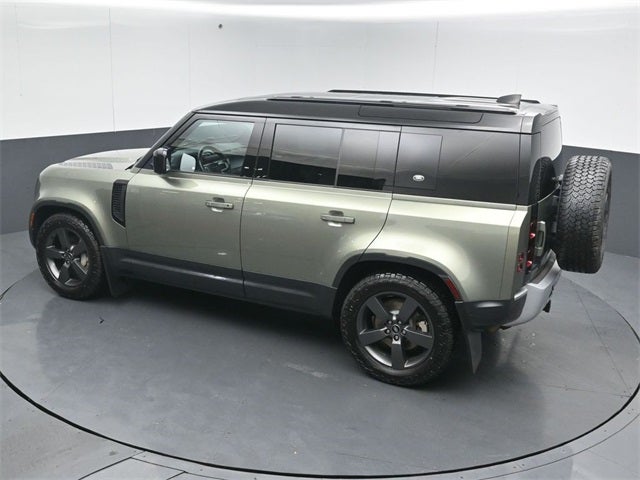 2022 Land Rover Defender 110 SE