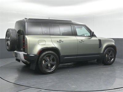 2022 Land Rover Defender 110 SE