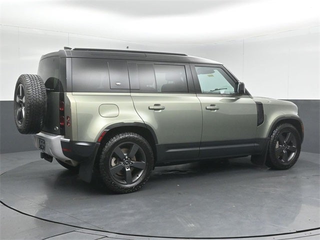 2022 Land Rover Defender 110 SE